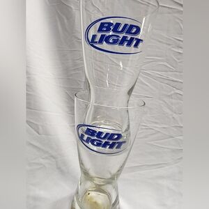 10 Bud Light beer glasses, 2- Bud Light, 3- Badger State